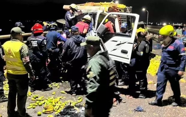 委内瑞拉西北部发生连环车祸造成2人死亡