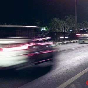 阿联酋:汽车前灯不亮，你将面临那些罚款？